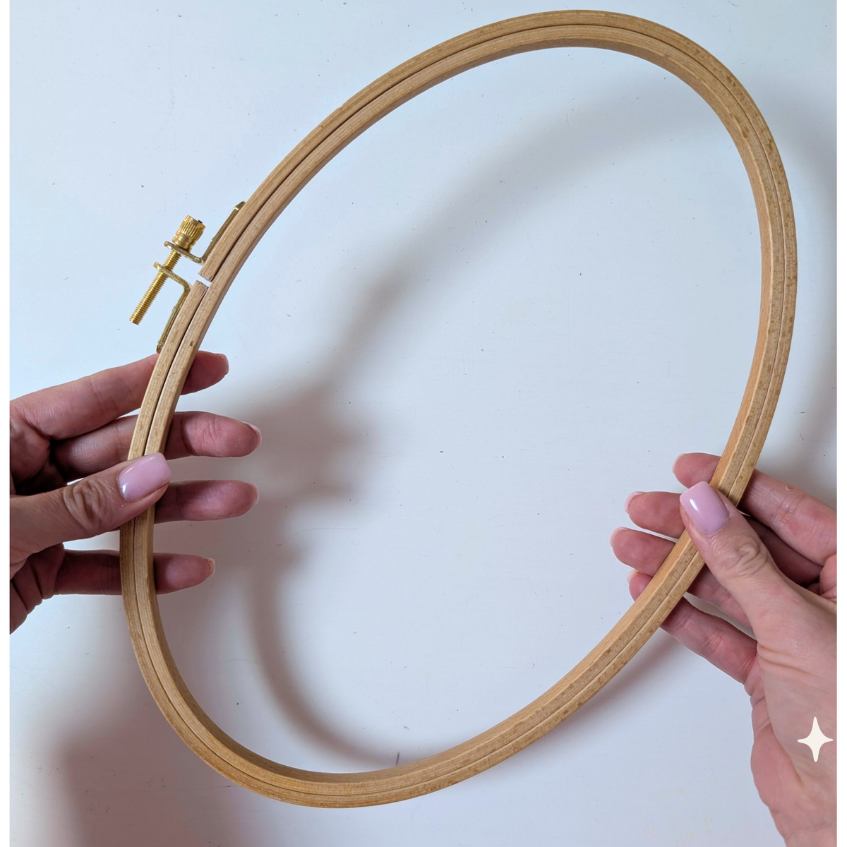 Stickrahmen oval 25x19cm Buchenholz